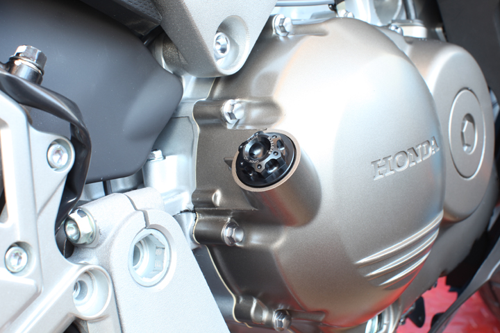 Crossrunner 800 - Honda - Ztka oleje - ern - Kliknutm na obrzek zavete