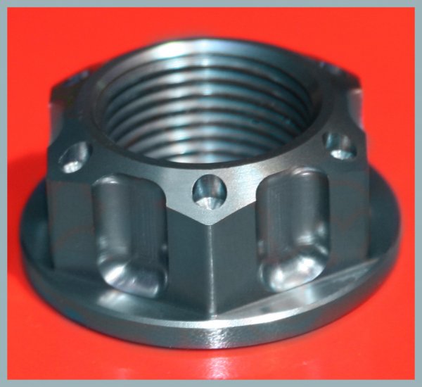 CBR 600 RR 2003/2004 - HONDA - Matice zadn� osy St��brn� - Kliknut�m na obr�zek zav�ete